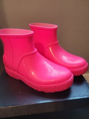 Bright Pink Ugg Rain Boots